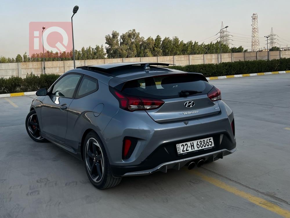 Hyundai Veloster